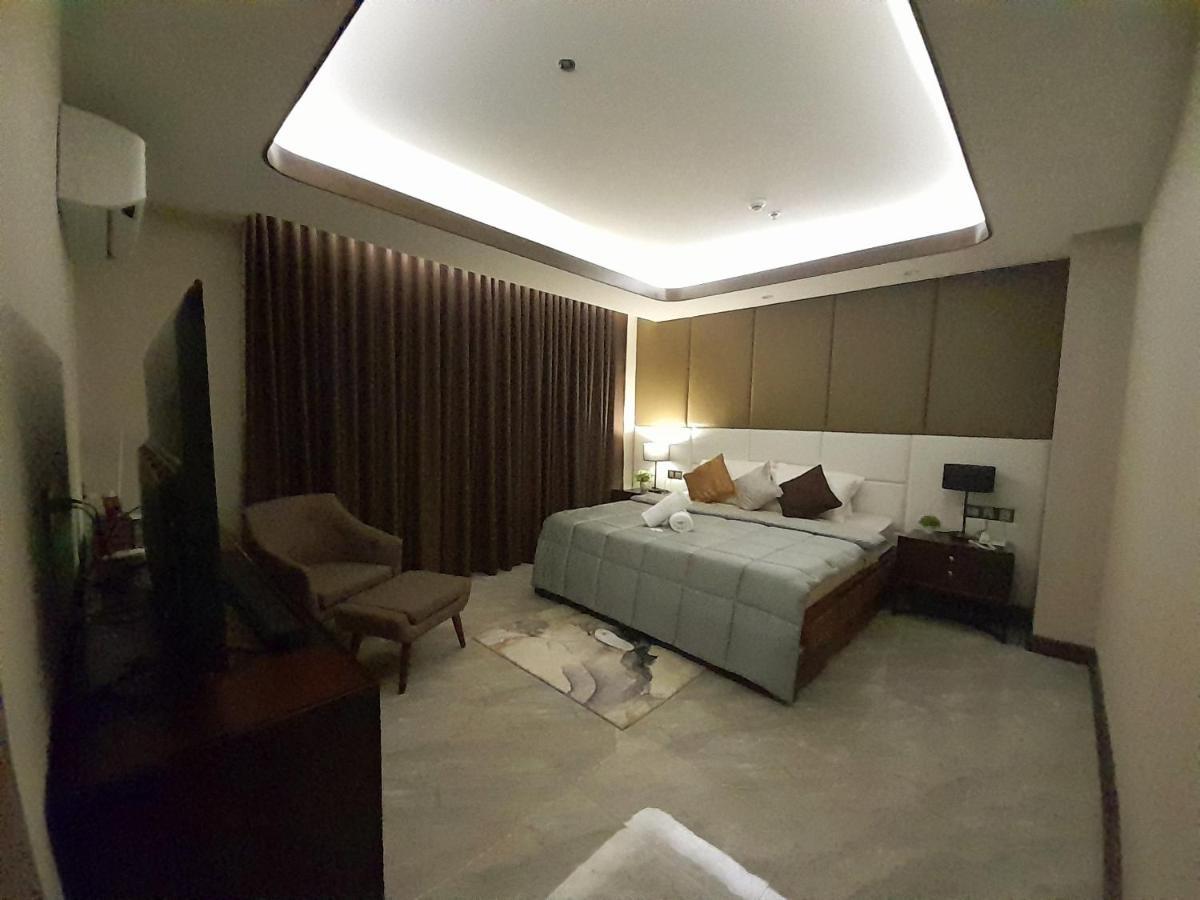 One Euphoria Prime Suite Hotel 安吉利斯 外观 照片