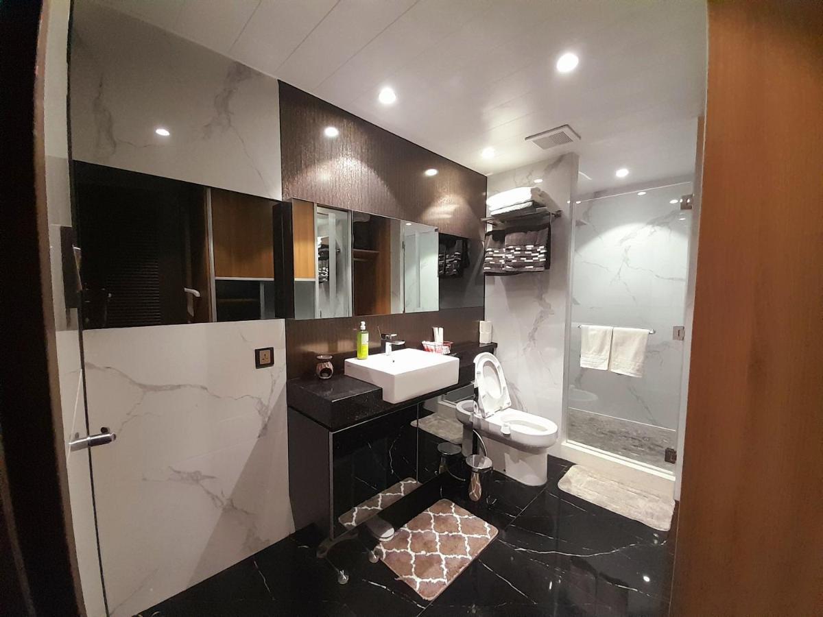 One Euphoria Prime Suite Hotel 安吉利斯 外观 照片