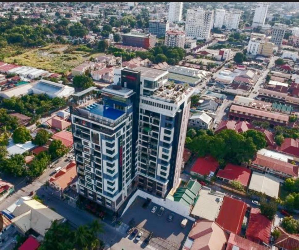 One Euphoria Prime Suite Hotel 安吉利斯 外观 照片