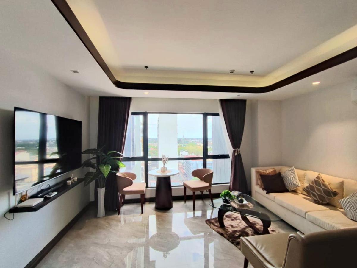 One Euphoria Prime Suite Hotel 安吉利斯 外观 照片