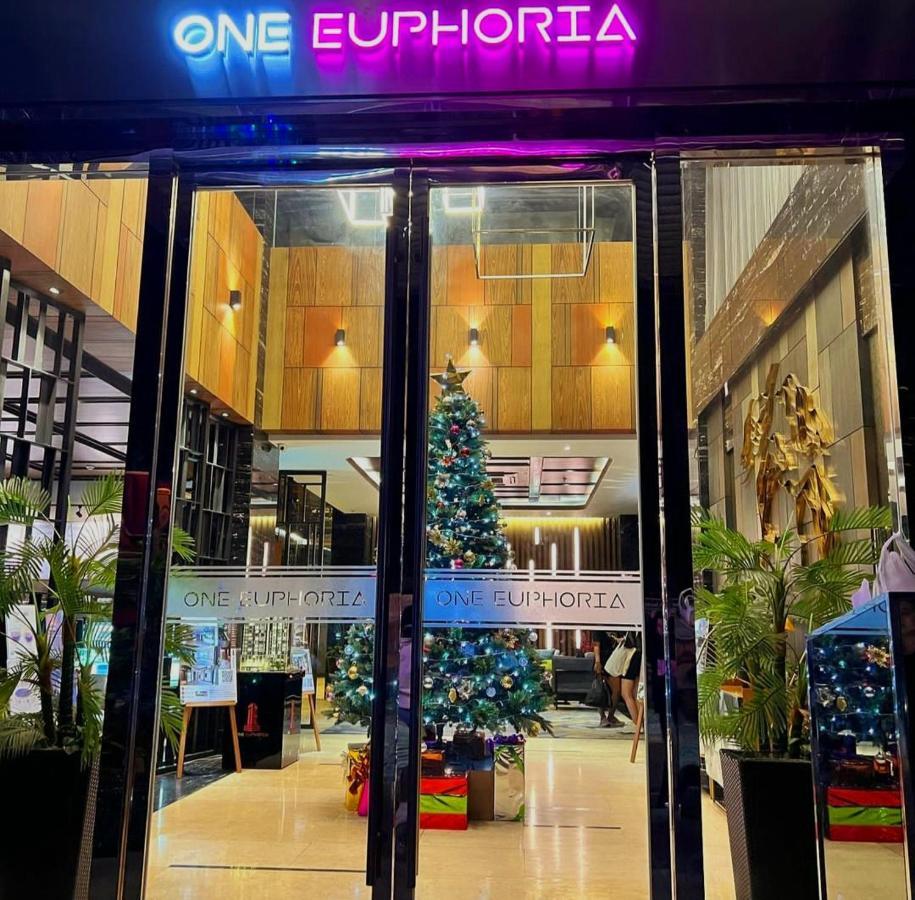 One Euphoria Prime Suite Hotel 安吉利斯 外观 照片