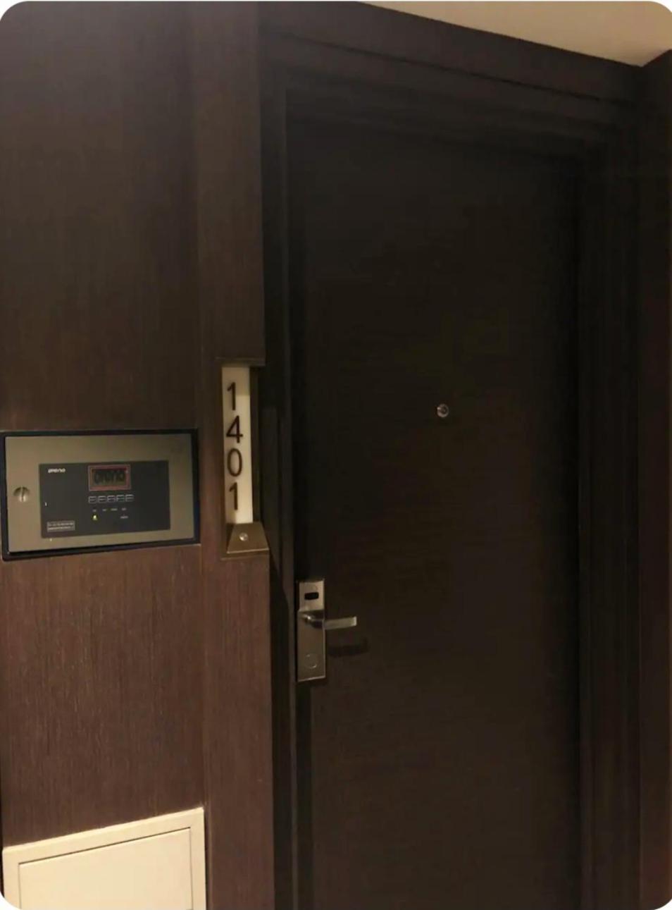 One Euphoria Prime Suite Hotel 安吉利斯 外观 照片