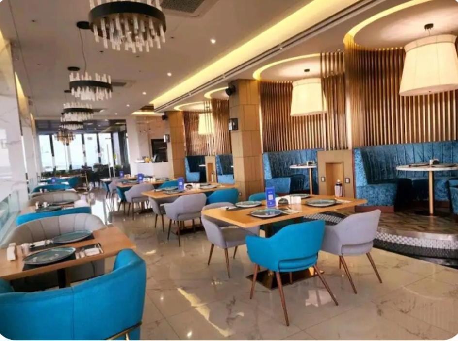 One Euphoria Prime Suite Hotel 安吉利斯 外观 照片