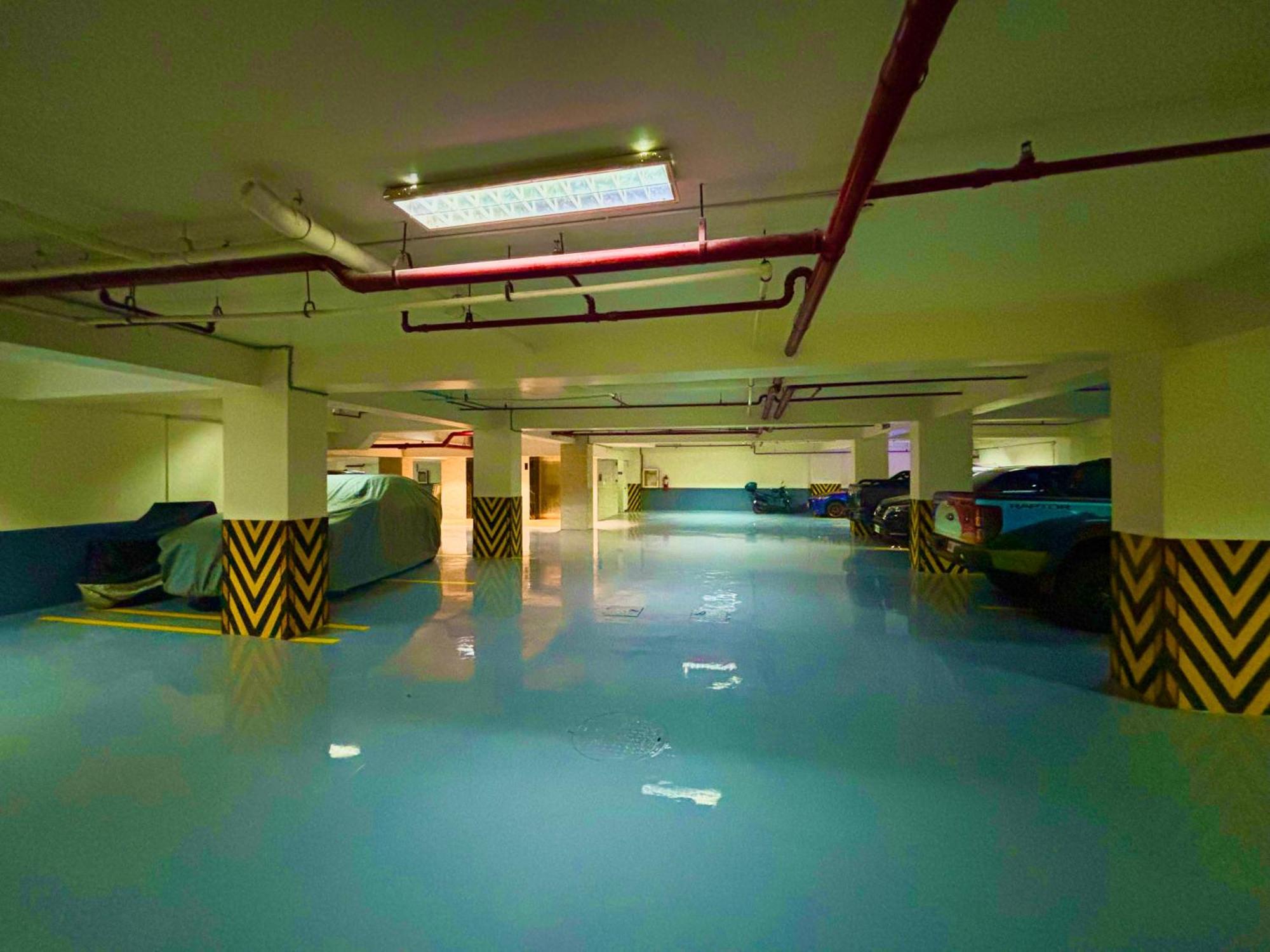 One Euphoria Prime Suite Hotel 安吉利斯 外观 照片