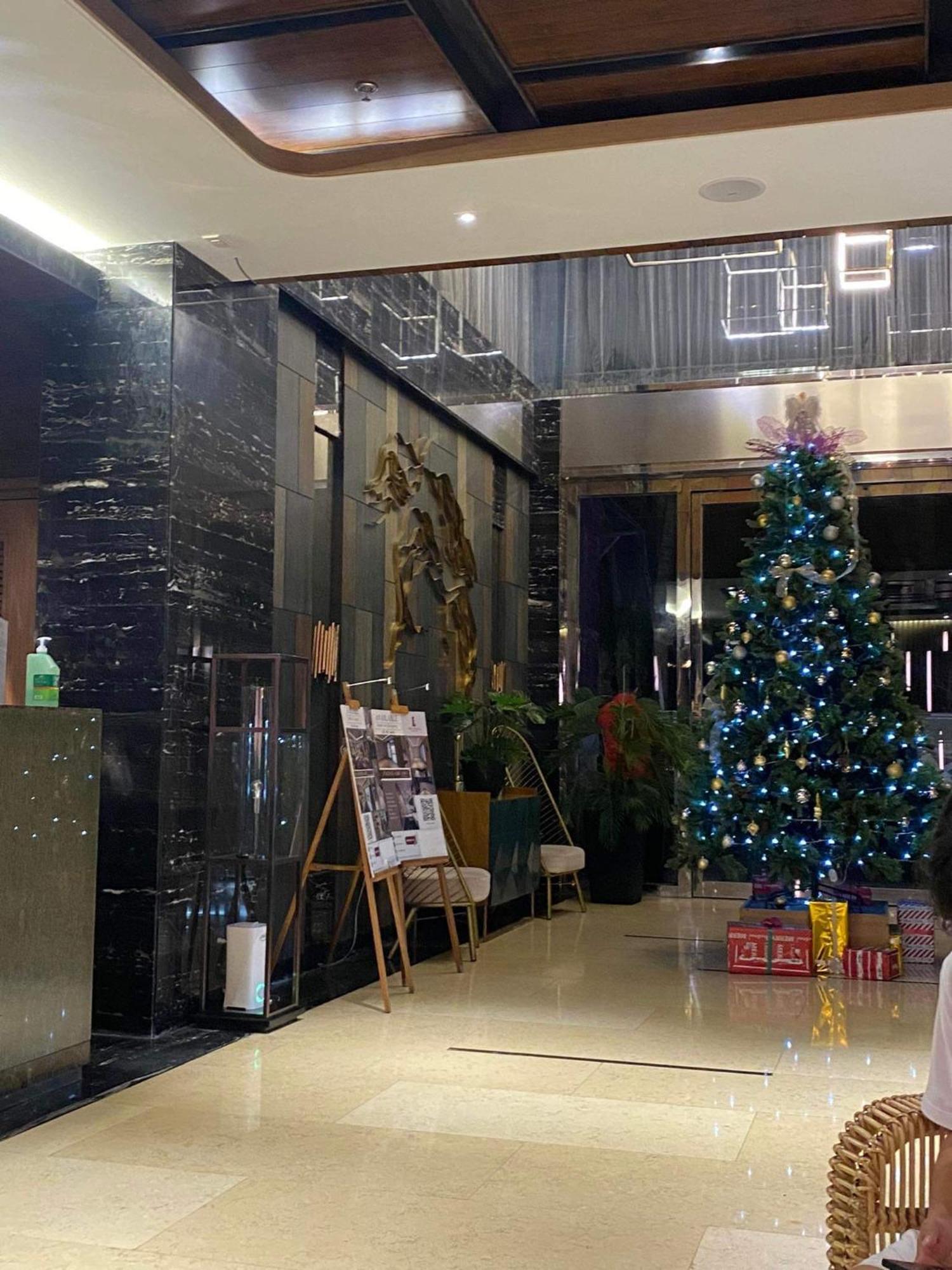 One Euphoria Prime Suite Hotel 安吉利斯 外观 照片